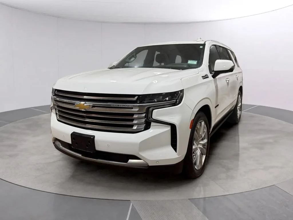 Used 2024 Summit White Chevrolet High Country image 7