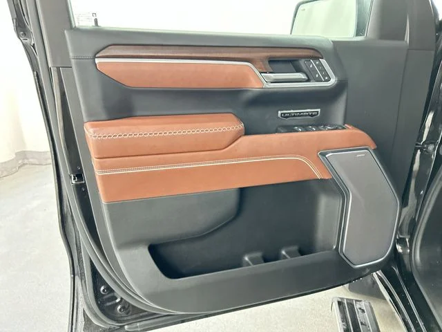 Used 2025 Black GMC Denali Ultimate image 21
