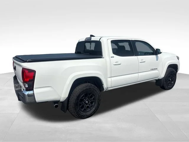 Used 2019 White Toyota SR5 V6 image 6