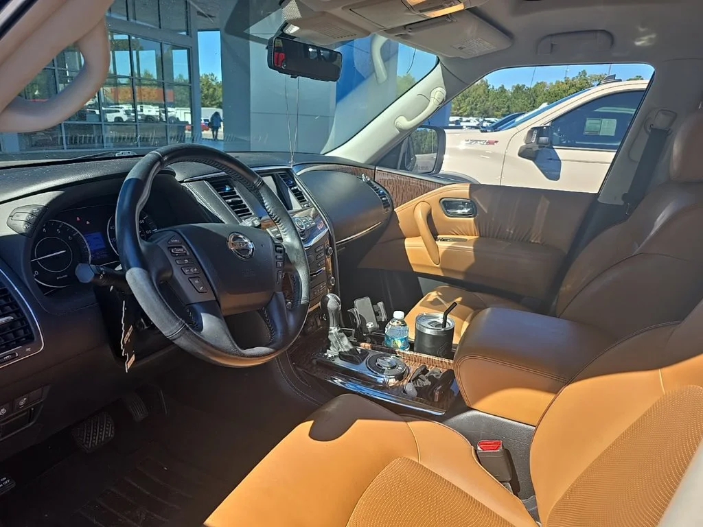 Used 2018 Super Black Nissan Platinum image 8