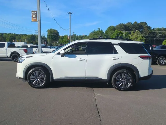 Used 2022 White Nissan SV image 10