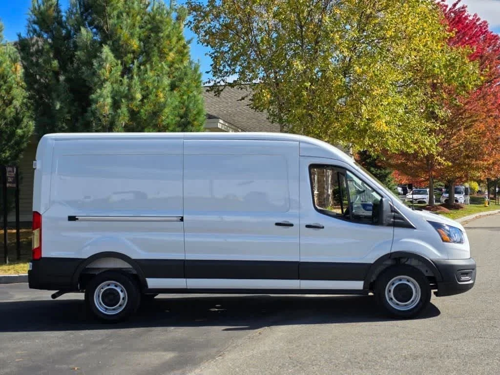 New 2026 Oxford White Ford  image 13