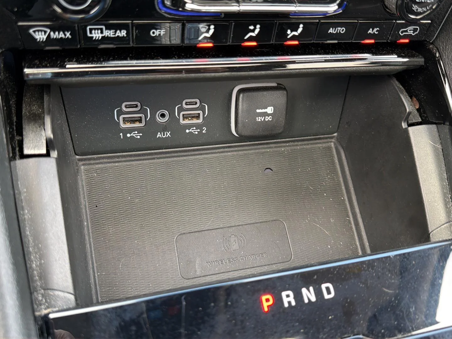 Used 2023 Diamond Black Crystal Pearlcoat Jeep Laredo image 30