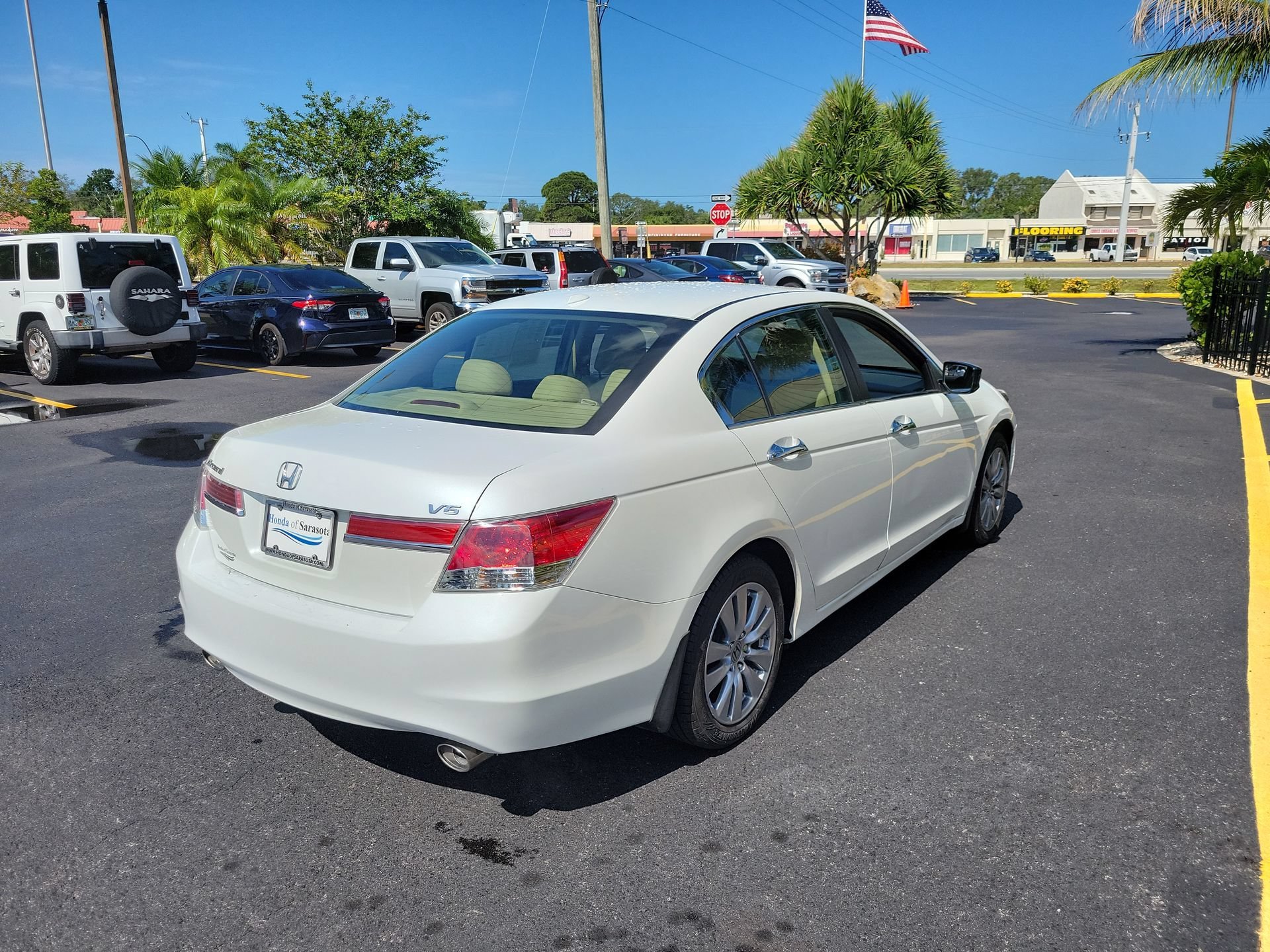 Used 2012 Taffeta White Honda EX-L image 6