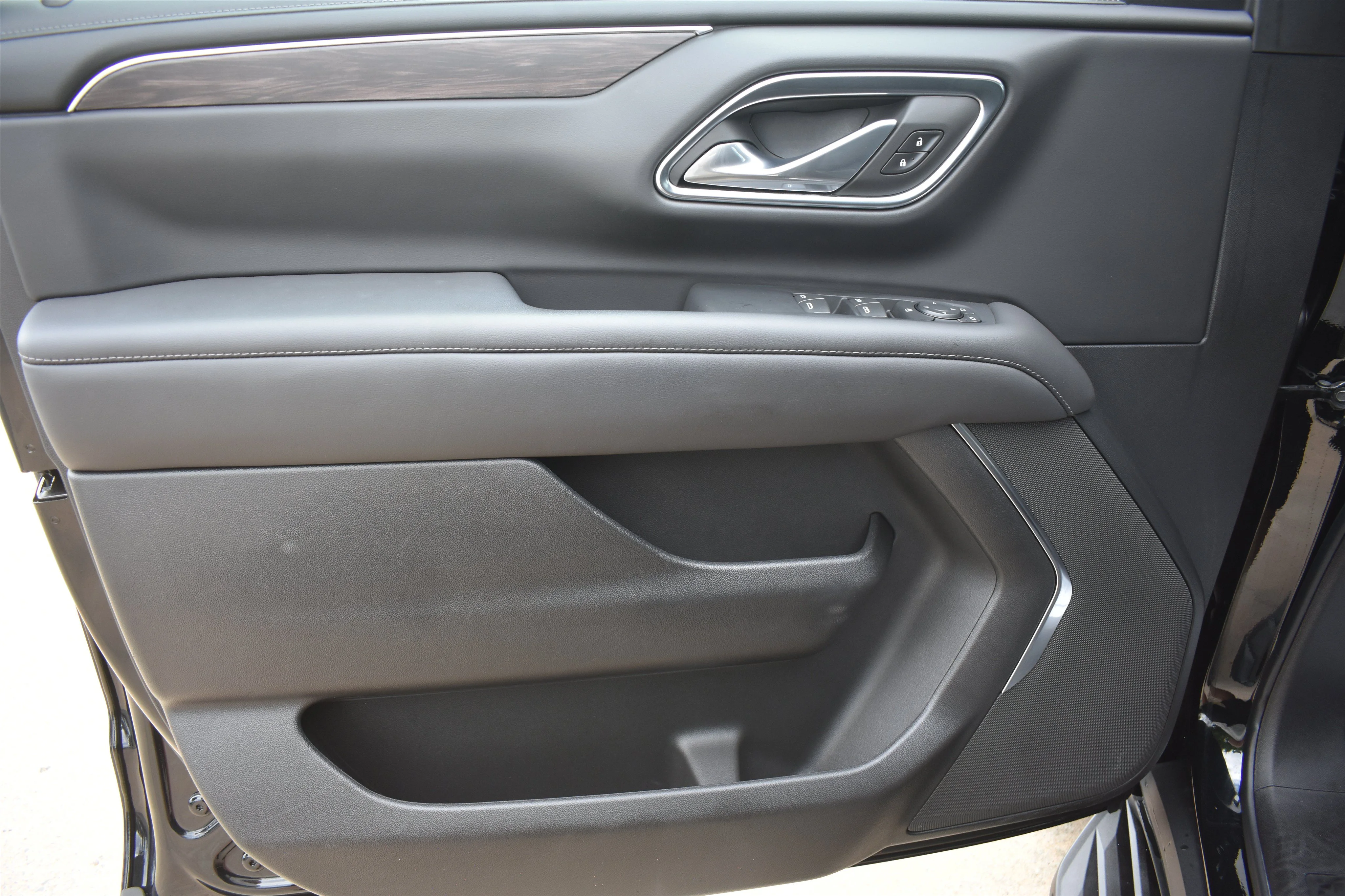 Used 2024 Black Chevrolet LS image 10