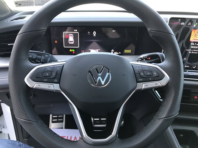 New 2026 Opal White w/Deep Black Roof Volkswagen SE R-Line Black image 15