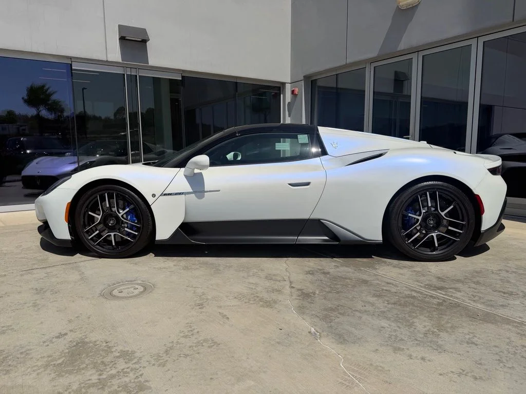 Used 2023 Bianco Audace Matte Maserati Cielo image 5
