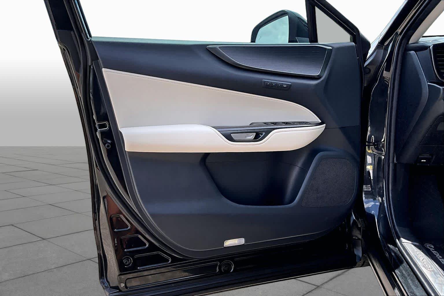 Used 2025 Caviar Lexus Luxury image 26