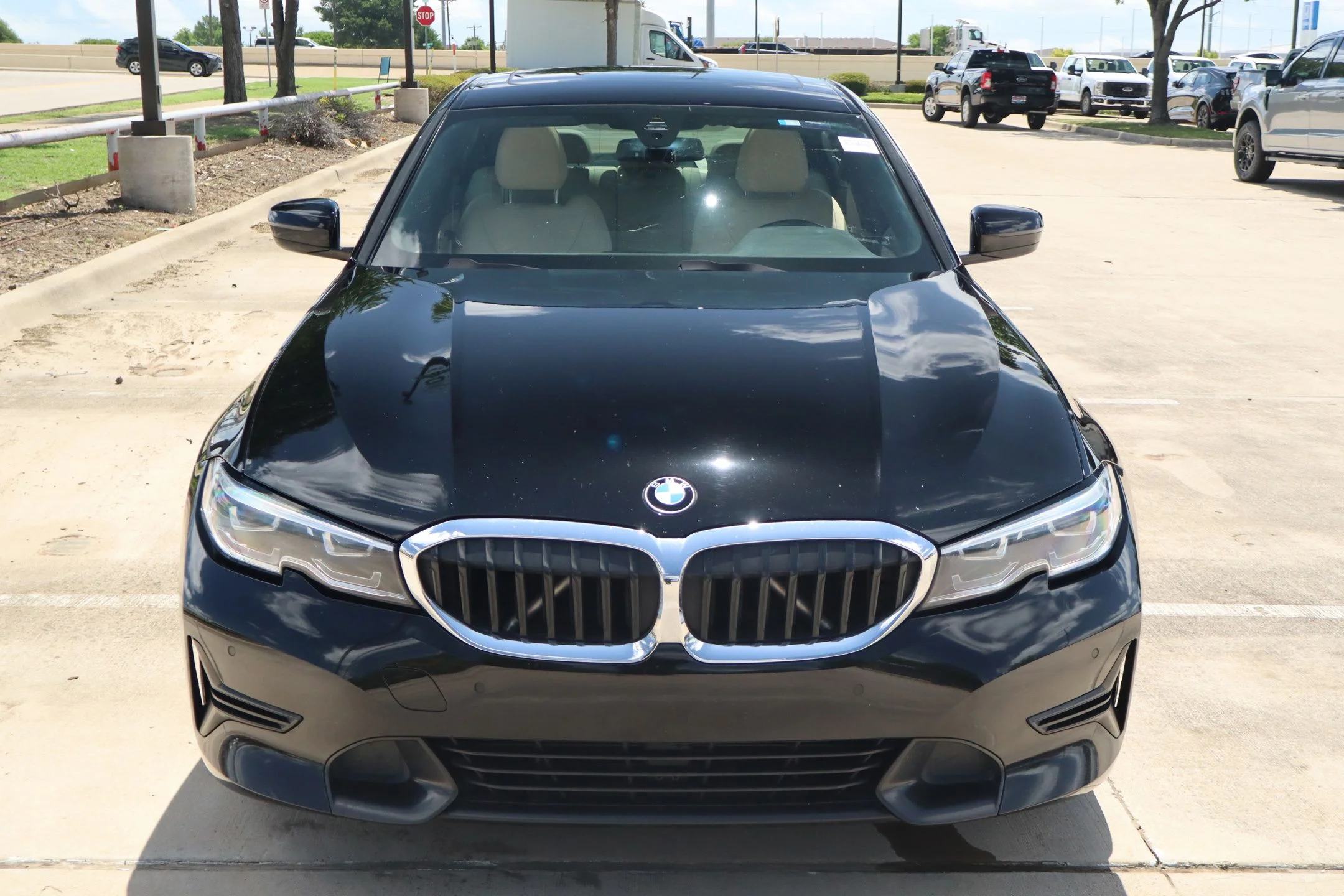 Used 2021 Black BMW 330i image 9