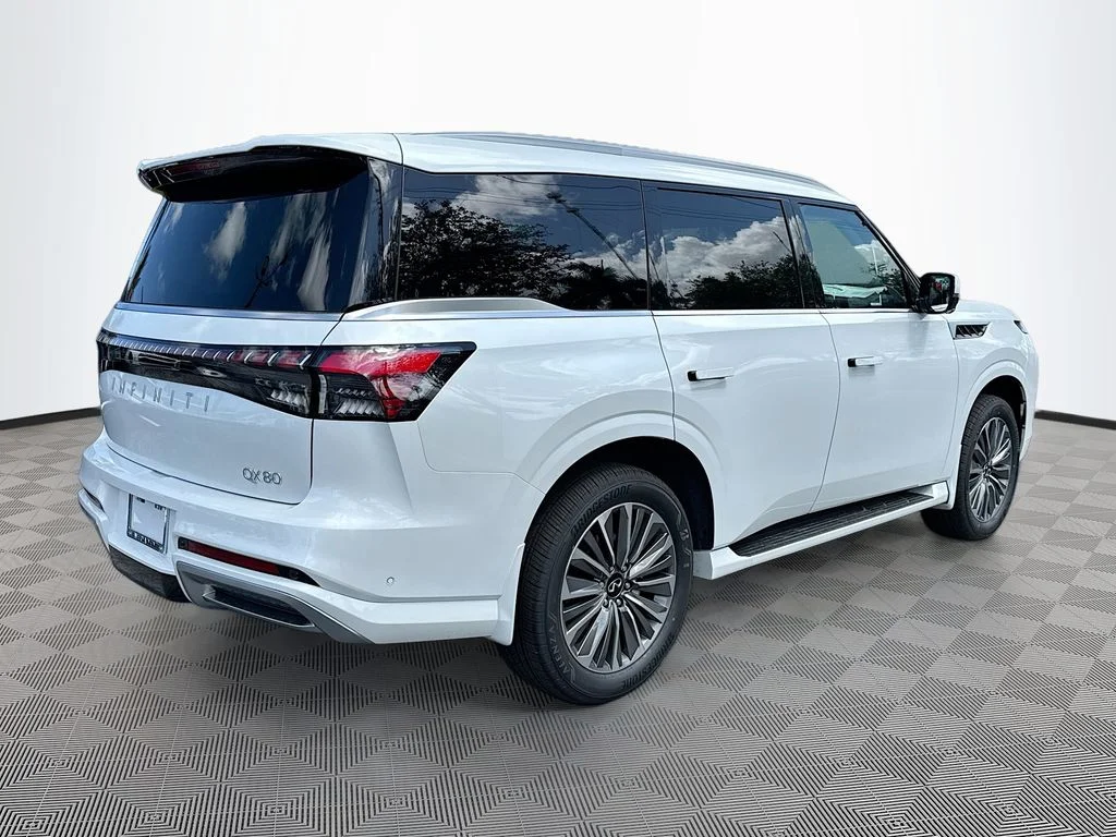 New 2026 RADIANT WHITE INFINITI Luxe 2WD image 5