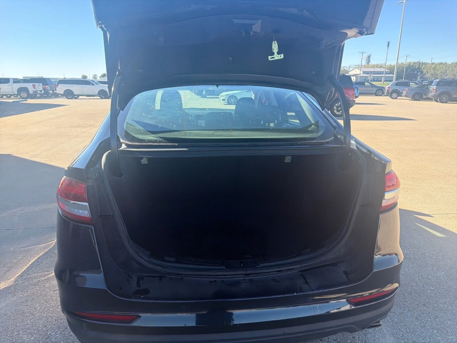 Used 2020 Alto Blue Metallic Tinted Clearcoat Ford SE image 7