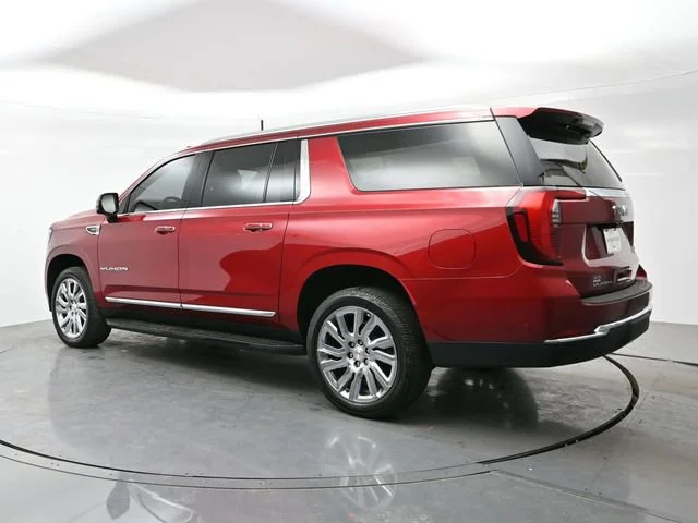 Used 2025 Volcanic Red Tintcoat GMC Elevation image 5