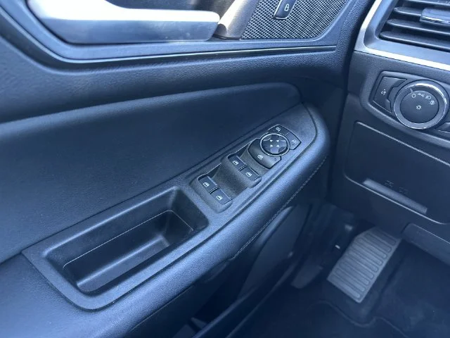 Used 2024 Silver Ford SE image 14
