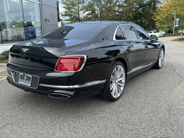 Used 2023 Black Sapphire Metallic Bentley Speed image 15