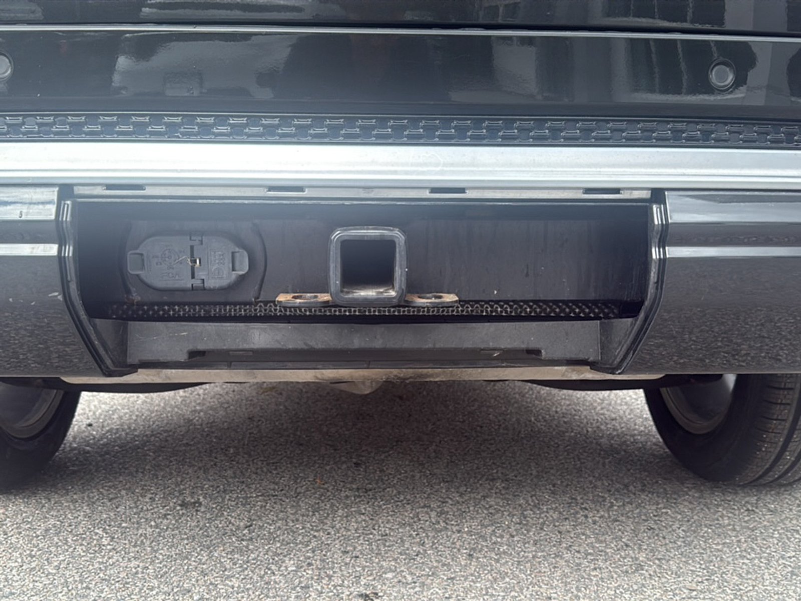 Used 2023 Rocky Mountain Pearlcoat Jeep Summit 4x4 image 8