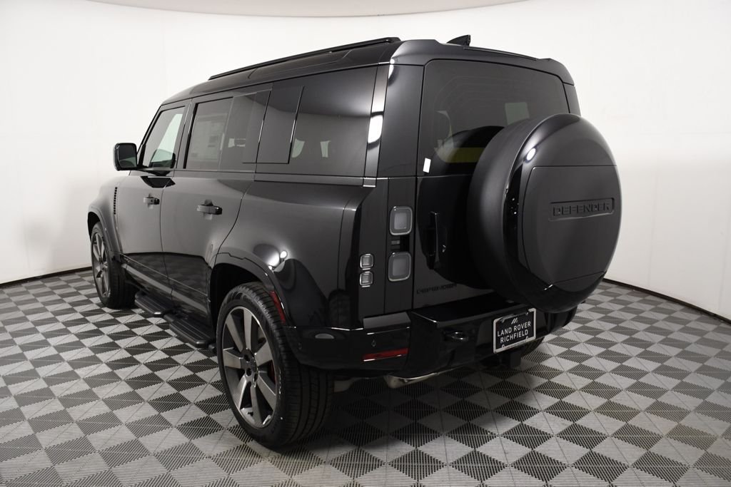 New 2026 Santorini Blk Land Rover X image 4