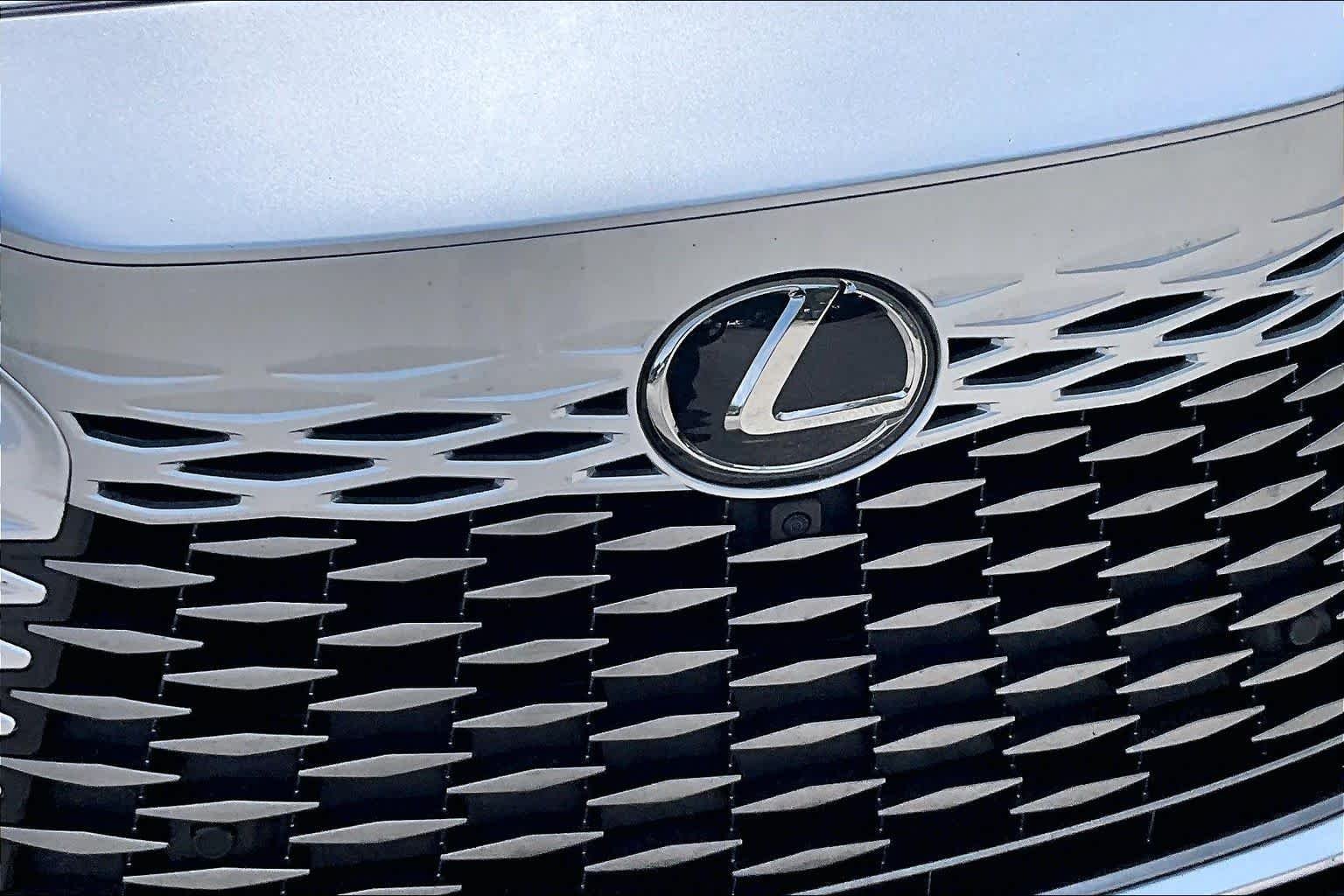 Used 2023 Iridium Lexus Luxury image 30