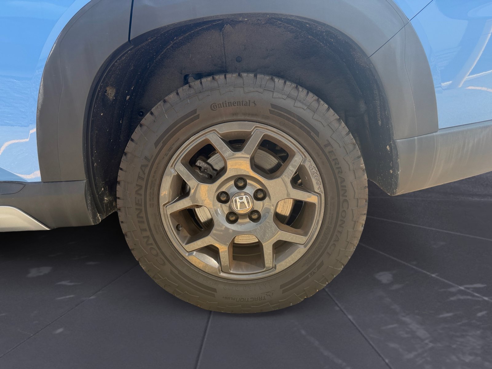 Used 2023 Diffused Sky Pearl Honda TrailSport image 45