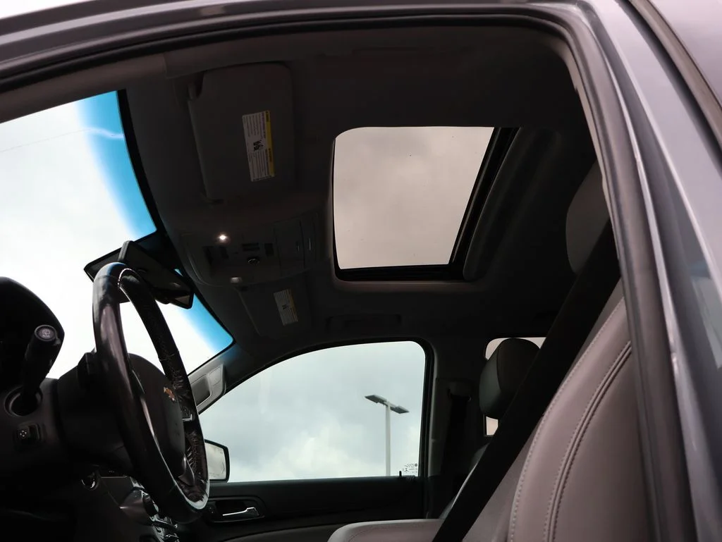 Used 2018 Gray Chevrolet LT image 40