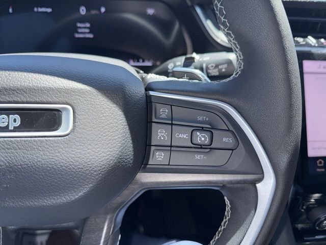 Used 2024 Silver Jeep Limited image 17