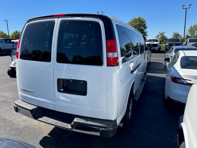 Used 2025 Summit White Chevrolet 1LT image 4