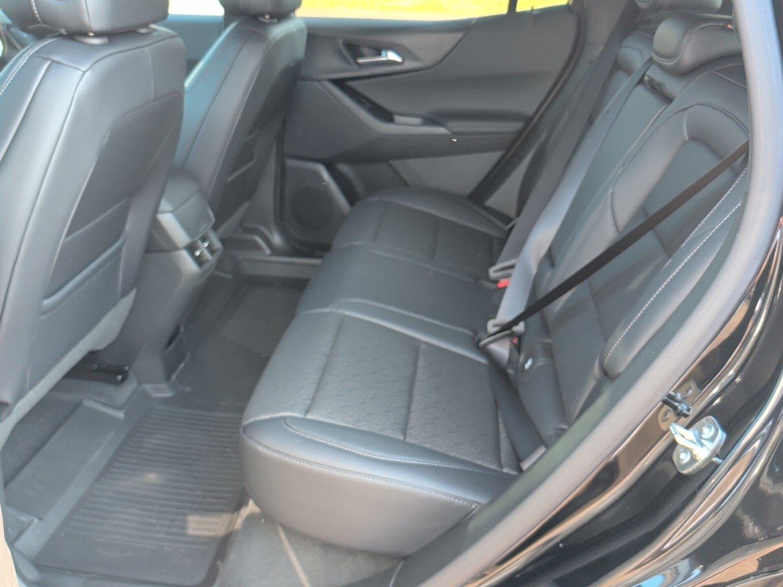2027 Chevrolet Equinox LT - Photo 31