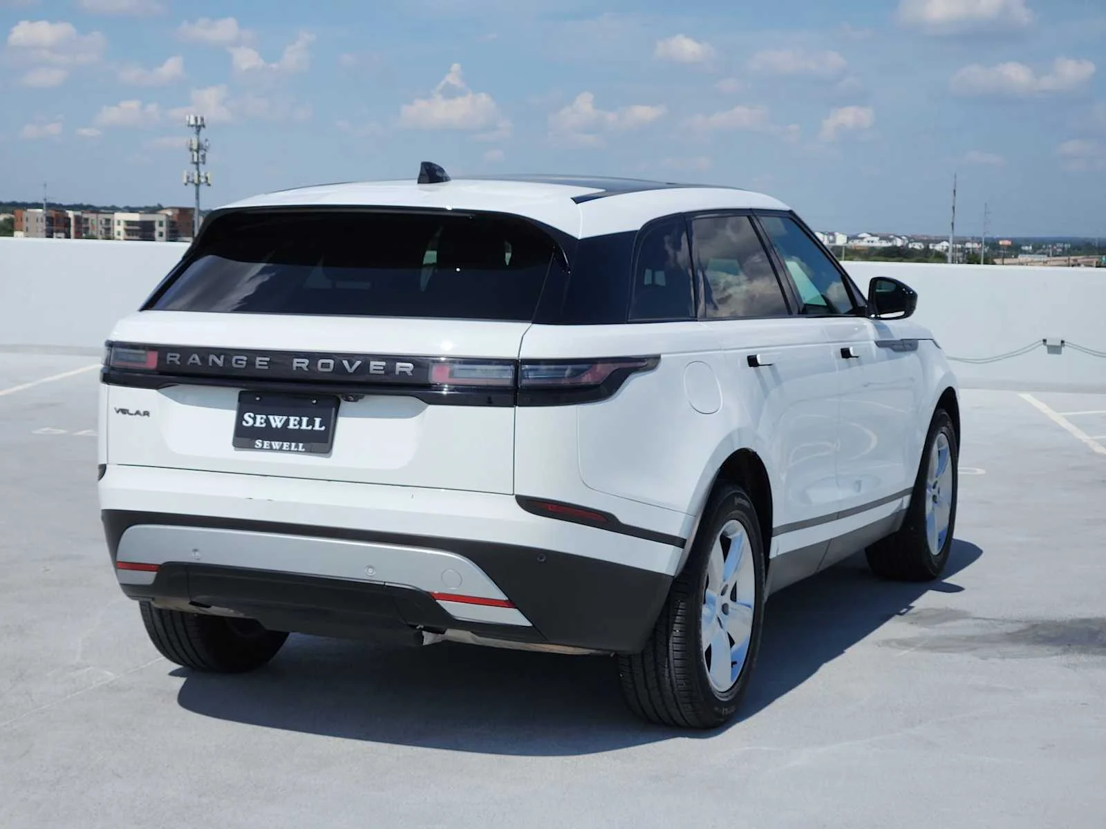 Certified Used 2025 Fuji White Land Rover S image 7