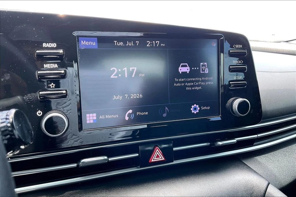 Used 2022 Black Hyundai SEL image 22