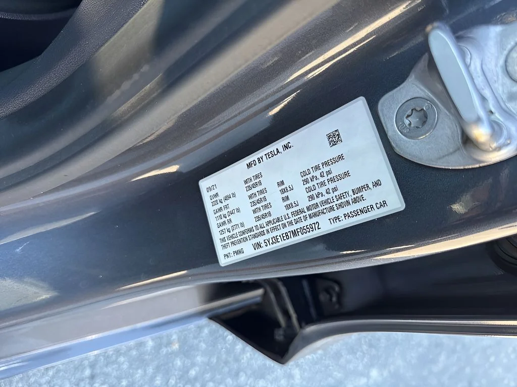 Used 2021  Tesla Long Range image 39