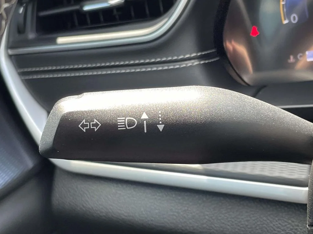 Used 2023 White Jeep Altitude X image 23