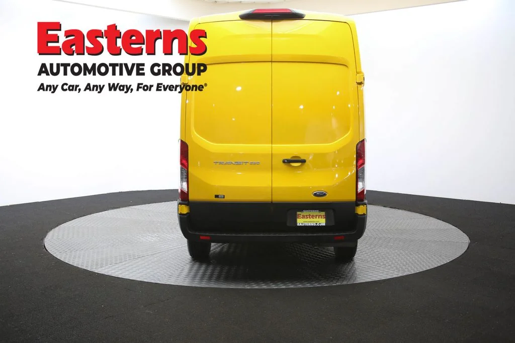 Used 2021 Yellow Ford Base image 39