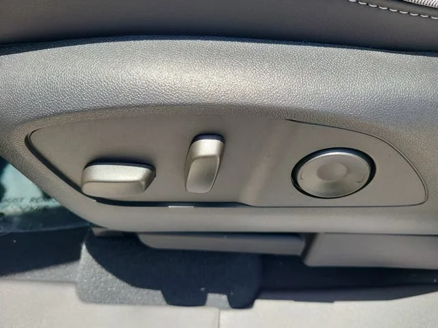 New 2026 Slate Gray Metallic Chevrolet LT - Standard Range image 22
