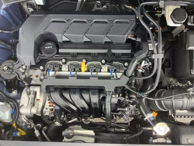 Certified Used 2025 White Hyundai Limited image 27