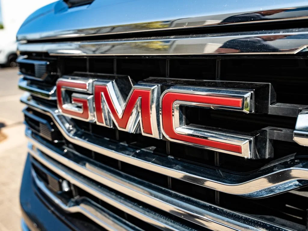 Used 2023 Titanium Rush Metallic GMC SLT image 3