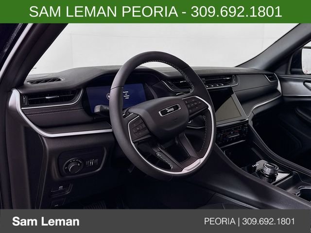New 2026 Diamond Black Crystal Pearlcoat Jeep Laredo X image 9