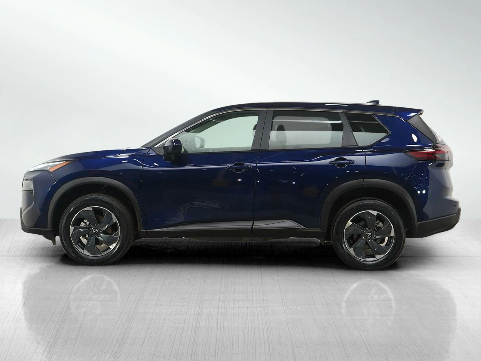 Used 2025 Nissan Rogue SV with VIN 5N1BT3BB4SC817260 for sale in Minneapolis, Minnesota