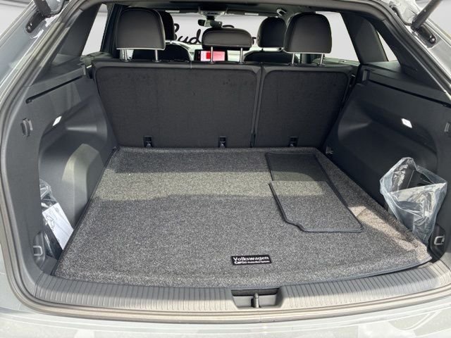 New 2026 Pure Gray Volkswagen 2.0T SEL Premium R-Line image 5