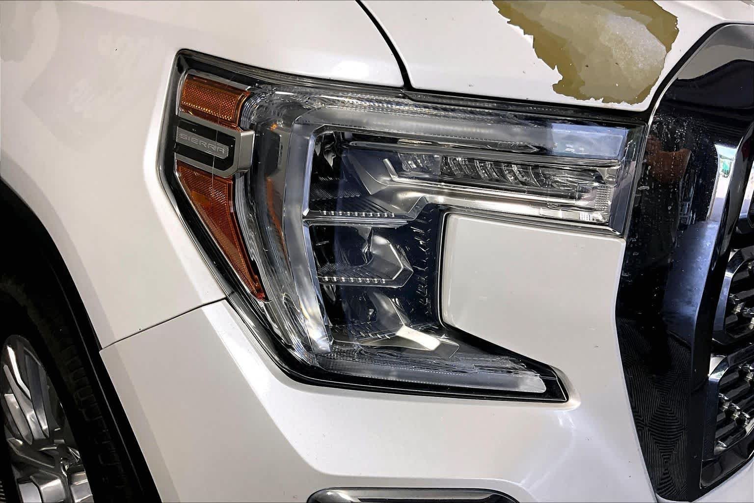 Used 2020 White Frost Tricoat GMC Denali image 24