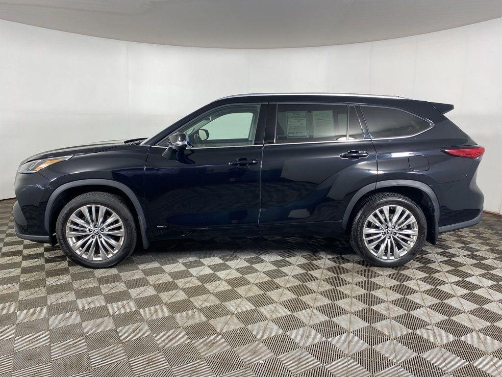 Used 2023 Midnight Black Metallic Toyota Platinum image 4