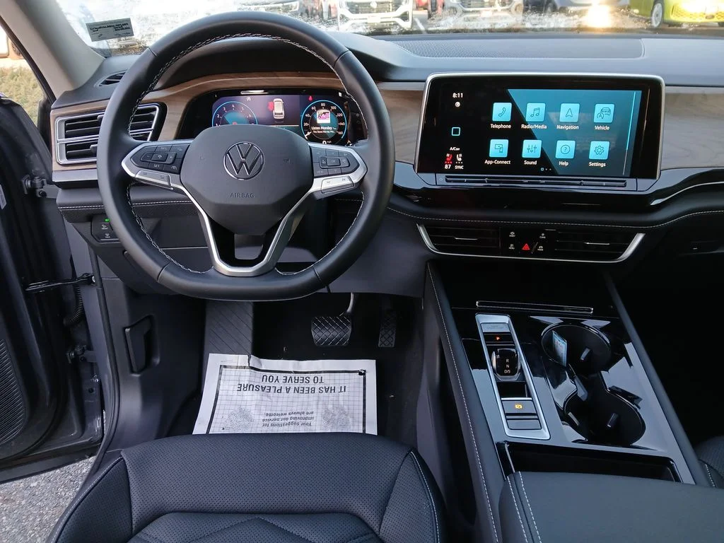 New 2025 Gray Volkswagen 2.0T SE w/Technology image 13