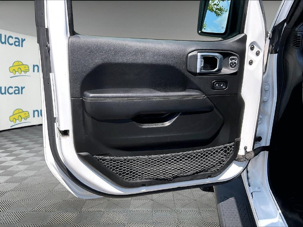 Used 2022 Bright White Clearcoat Jeep Overland image 9