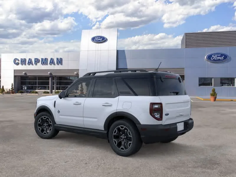 New 2026 Space White Metallic Ford Outer Banks® image 4