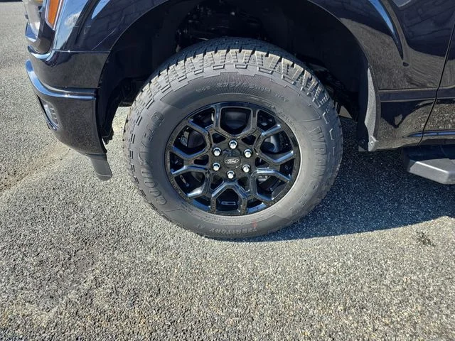 New 2026 Agate Black Metallic Ford XLT image 13