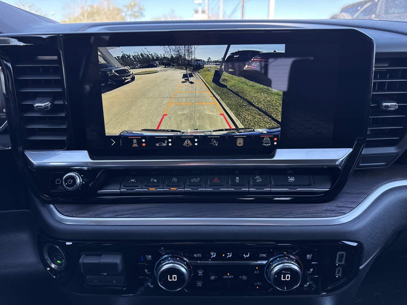 2026 GMC Sierra 1500 SLT - Photo 17