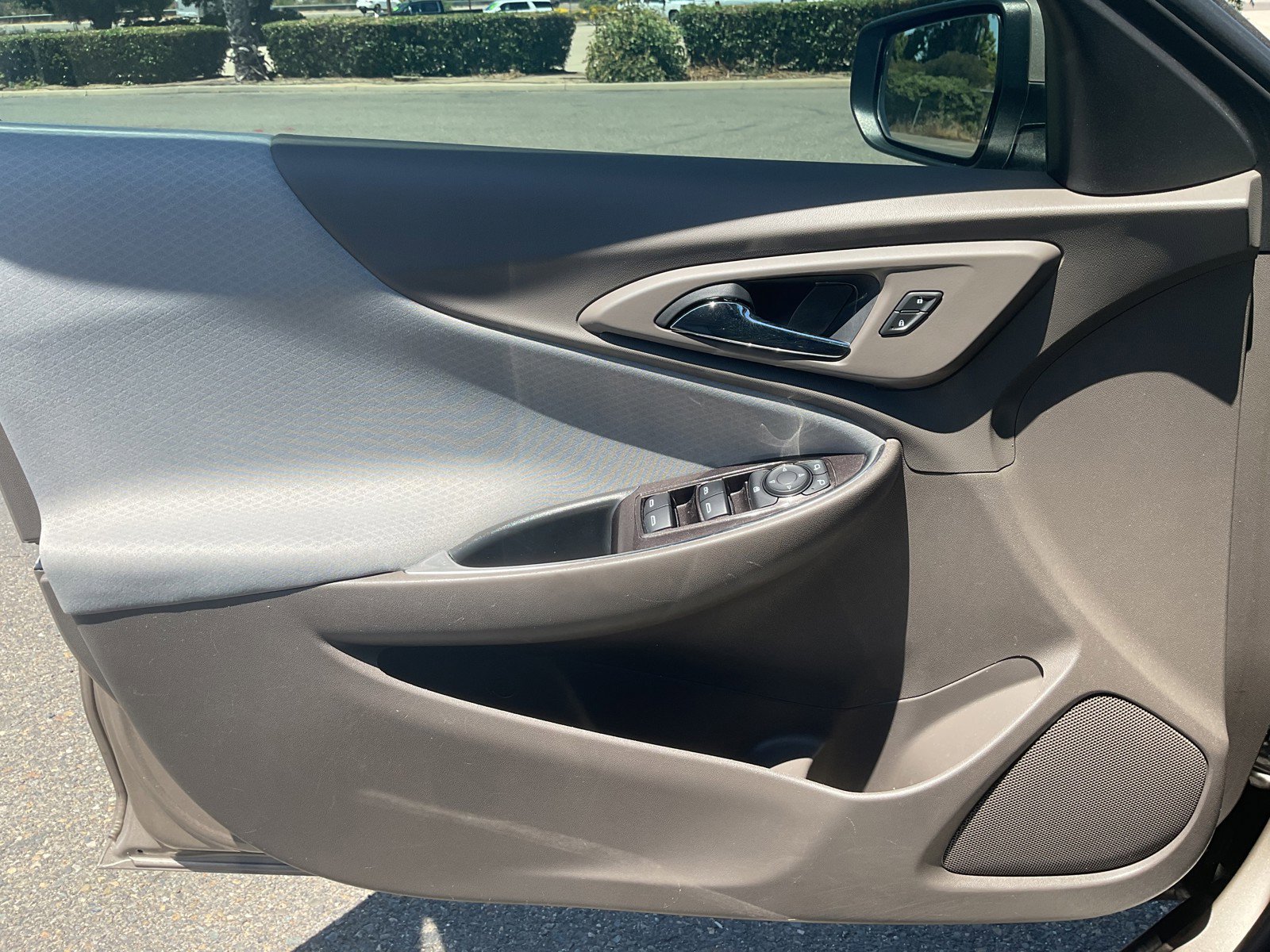 Used 2022 Mineral Gray Metallic Chevrolet LT image 29