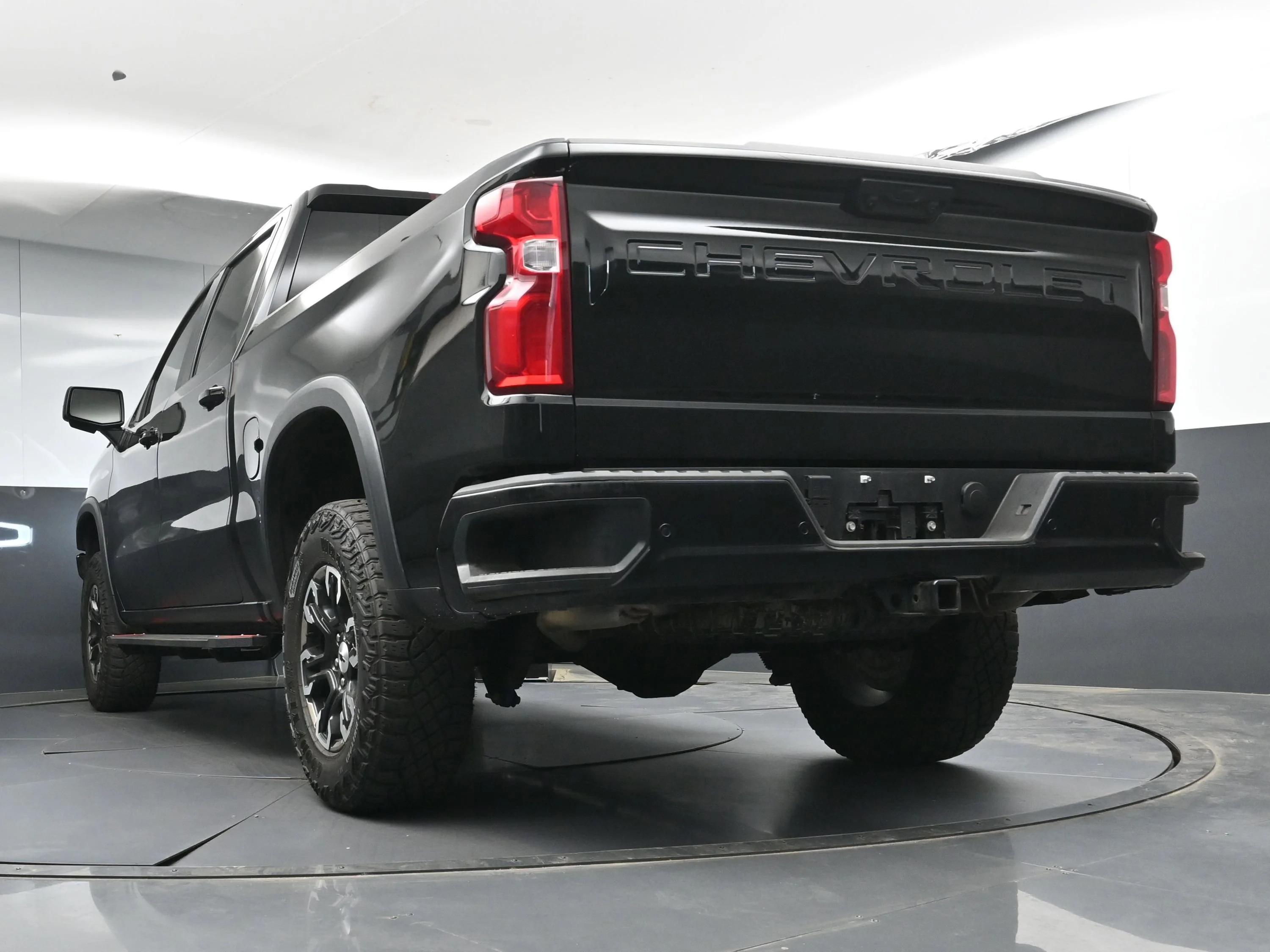 Used 2025 Black Chevrolet ZR2 image 32