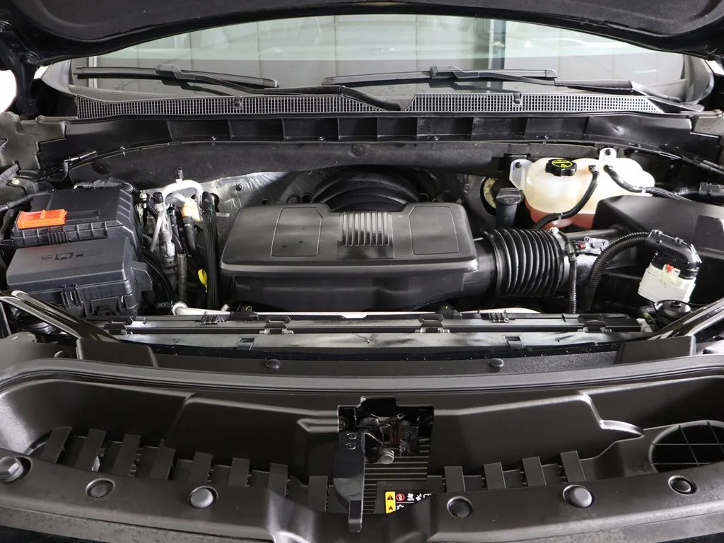 Used 2025 Black Chevrolet RST image 27