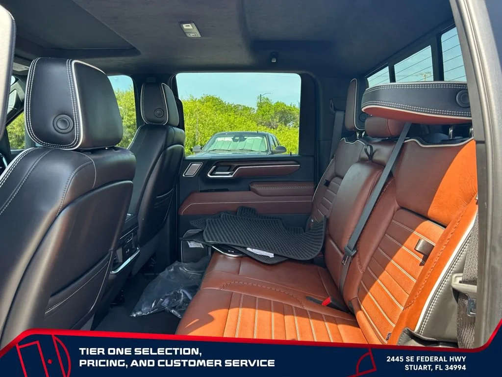 Used 2025 Onyx Black GMC Denali Ultimate image 14