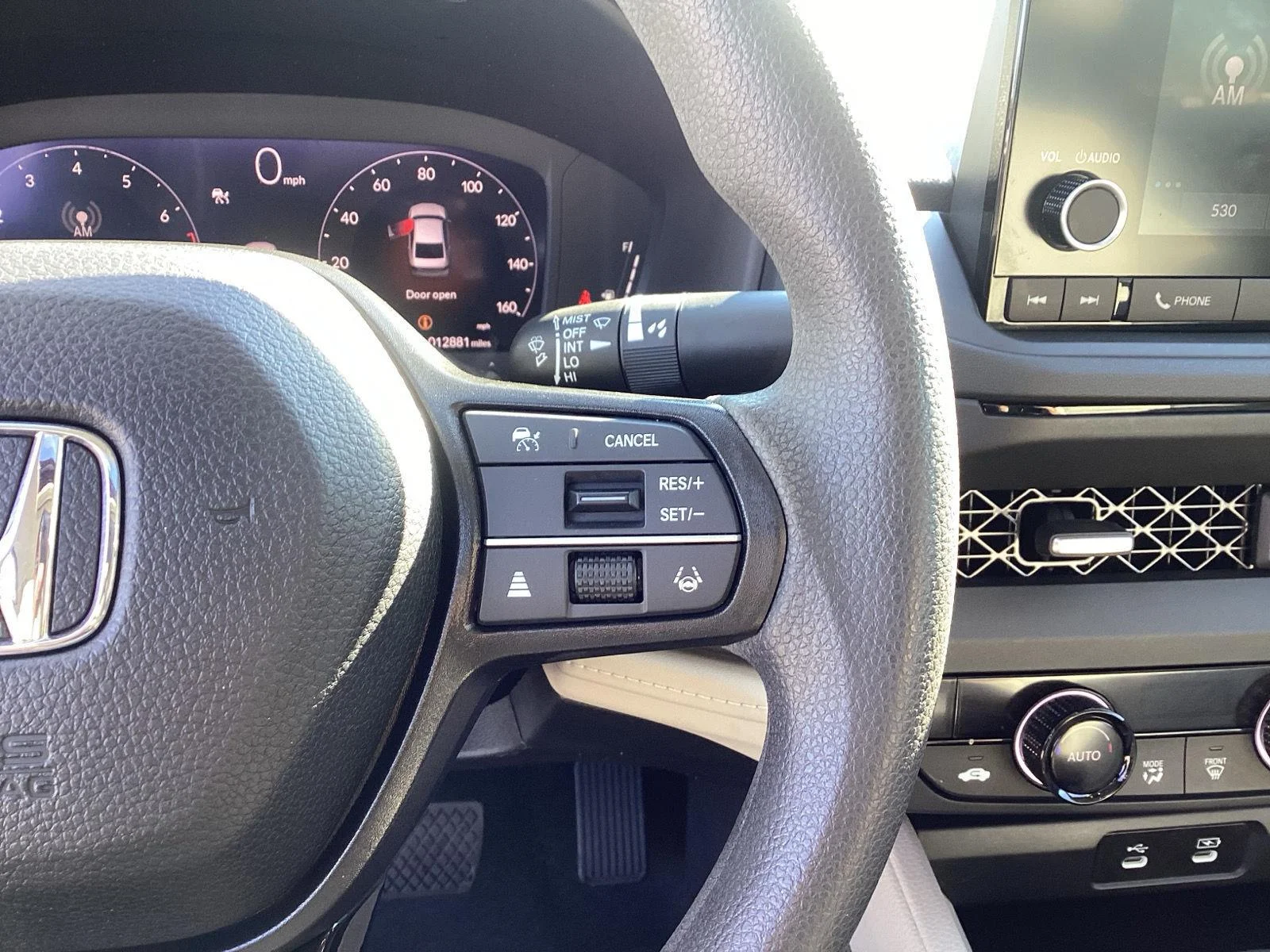 Used 2023 Platinum White Pearl Honda EX image 15