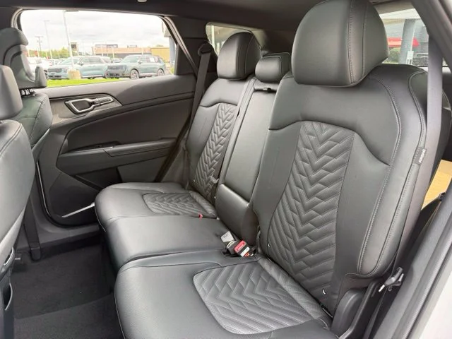 New 2027 Glacial White Pearl / Black Ro Kia X-Line image 22